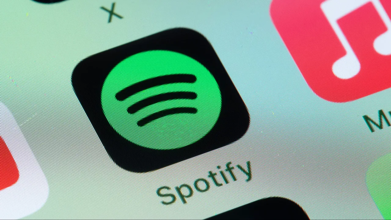 Spotify potenzia la funzione Testi: download offline e più traduzioni